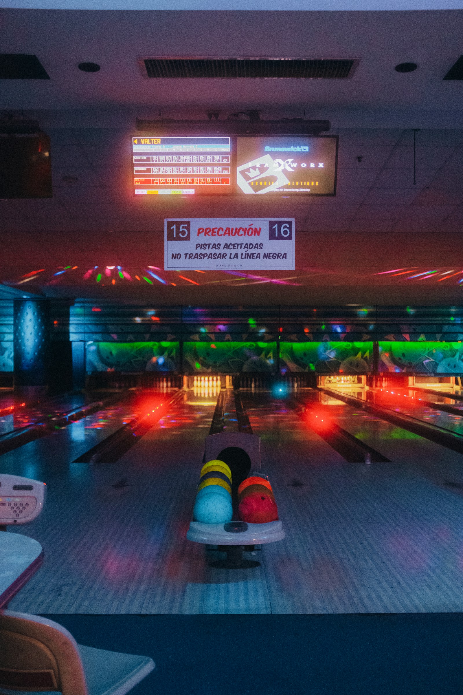 Round1 Bowling and YUU Japanese Food Hall at Mershops mall, Escondido